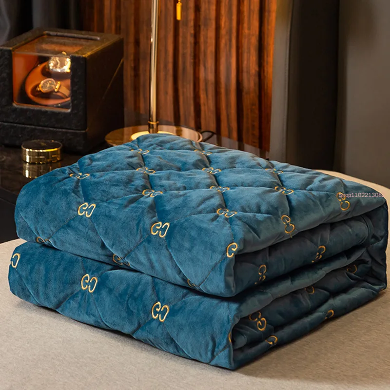 Embroidery Quilt Cover - Haftowany pokrowiec na materac Gruby miękki