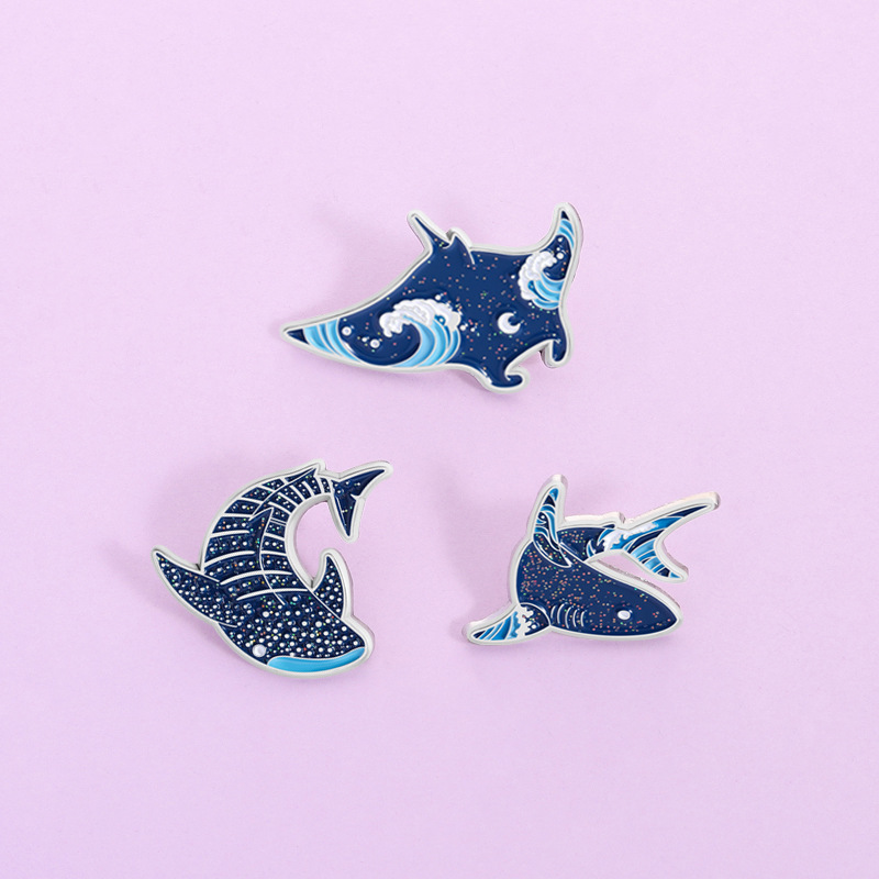 Embroidery Whale - Emaliowane przypinki z motywami kreskówkowych stworzeń