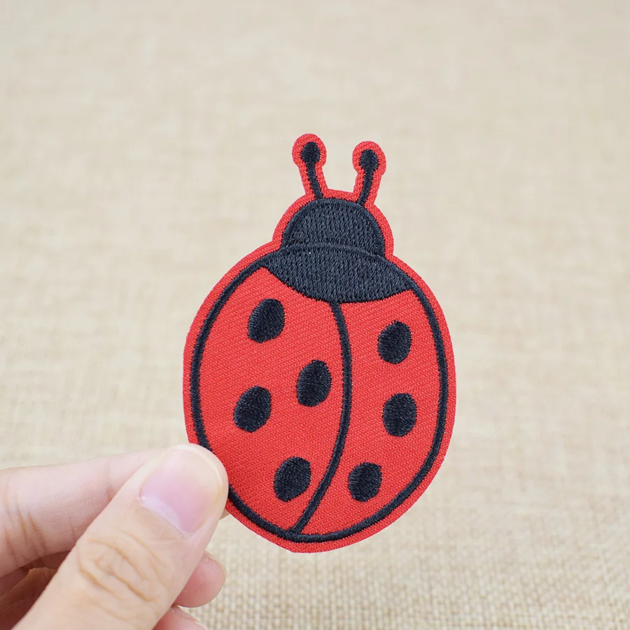 Naszywki na ubrania naprasowyw – Embroidery Lady Bug recenzja i cena