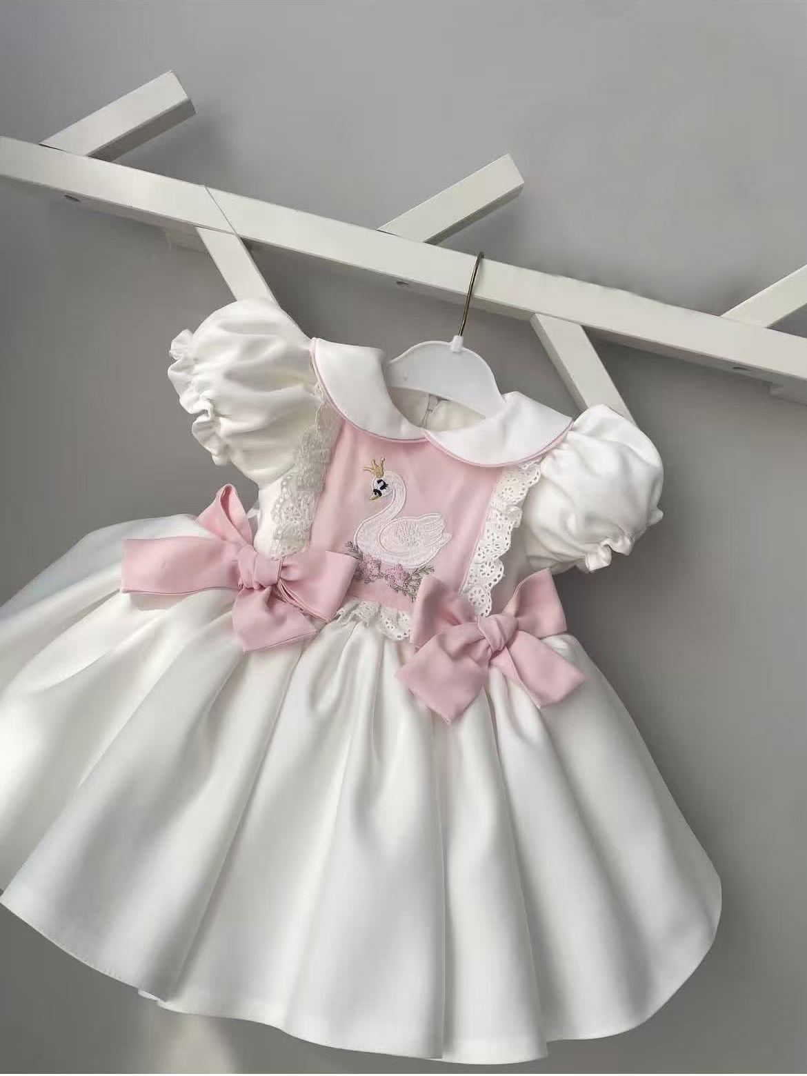 Sukienka letnia dla dziewczynk – Embroidery White Dress recenzja i cena