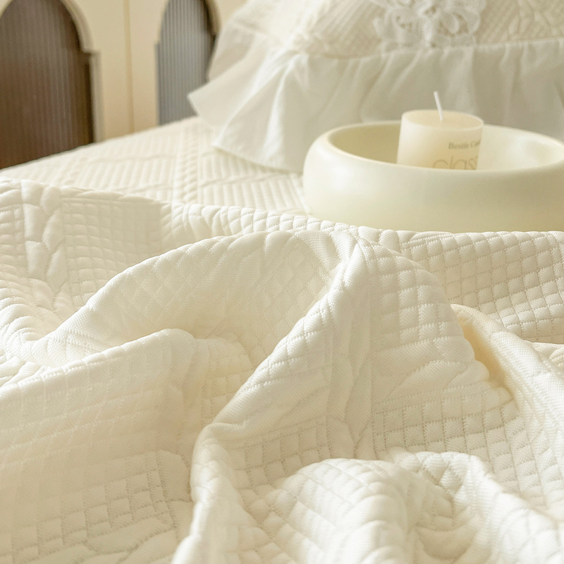 Luksusowy zestaw chłodzących n – Embroidery Quilt Cover recenzja i cena