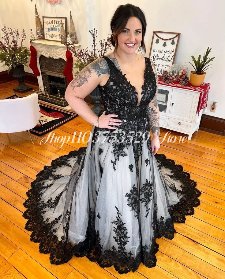 Gotyckie suknie ślubne z dekol – Embroidery White Dress recenzja i cena