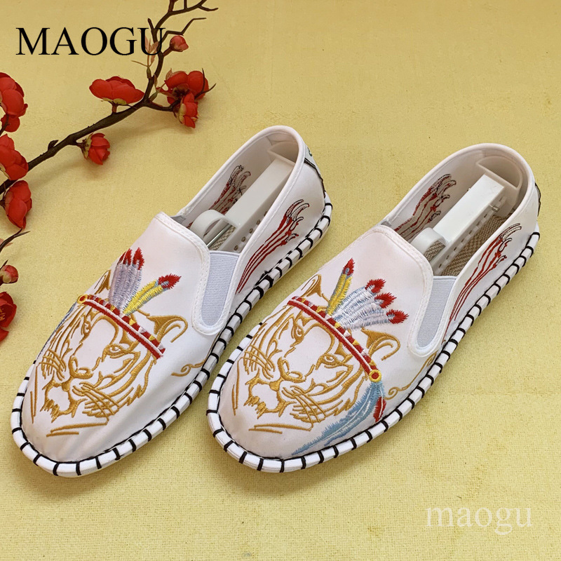 Unisexowe wsuwane buty w chińs – Embroidery Print recenzja i cena