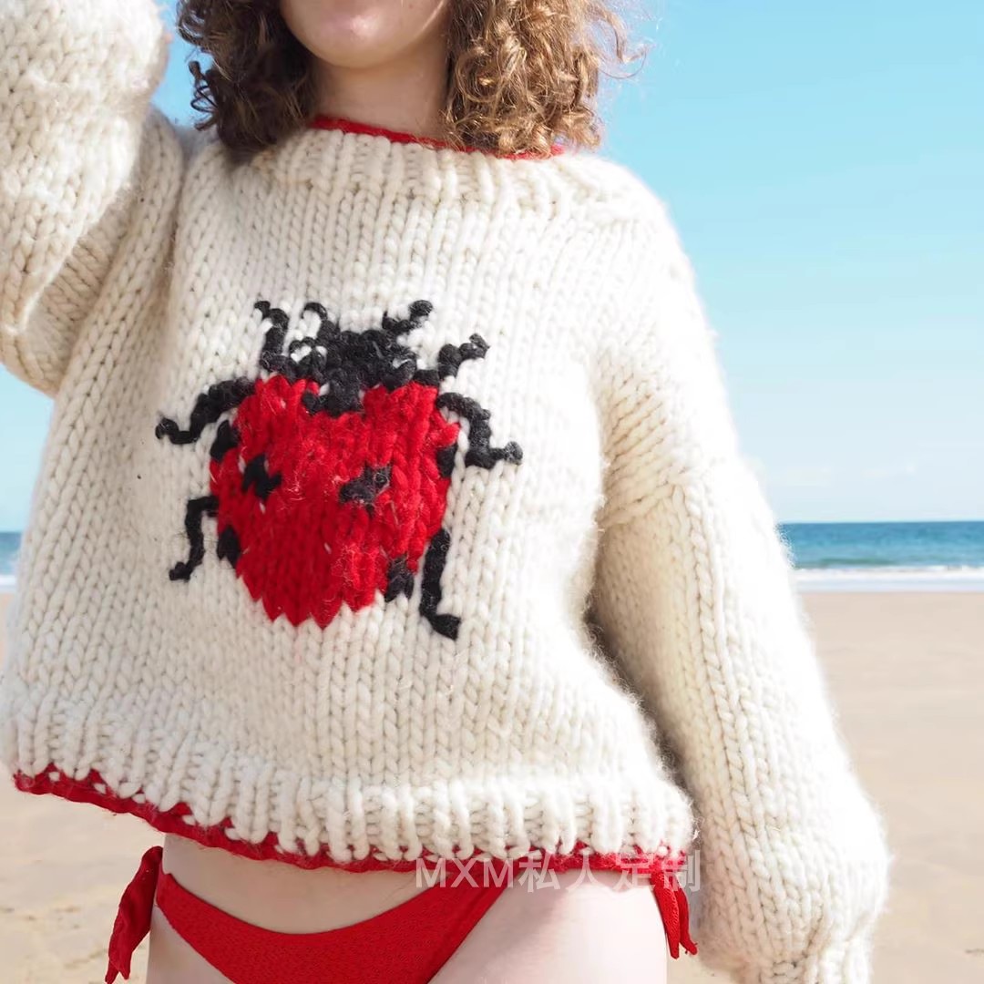 Sweter damski z grubej wełny,  – Embroidery Lady Bug recenzja i cena