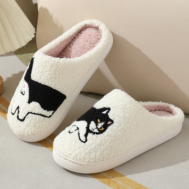 Zimowe pluszowe urocze kapcie  – Embroidery Print recenzja i cena